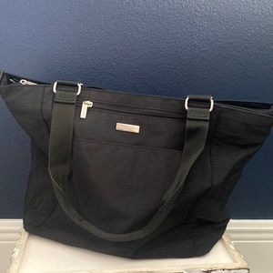 Baggallini Black Tote Purse with Laptop Sleeve